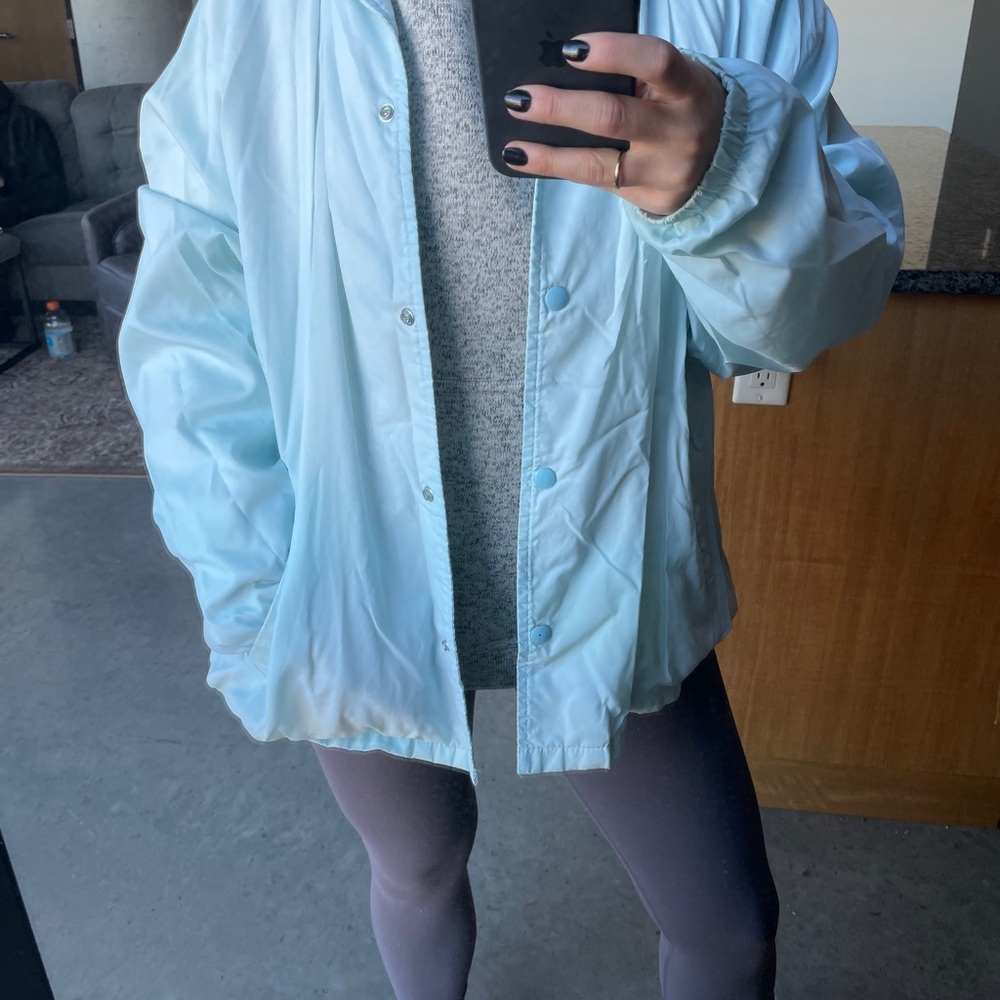 Wind breaker